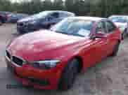 2016 BMW 3 Series 320i xDrive z VIN WBA8A3C58GK551412, wystawiony jako IAAI lot #43181281 z przebiegiem 77 677 mil mil oraz . Historia ofert i sprzedaży dostępna na DreamBid. Obrazek 2.