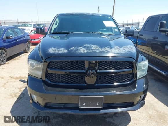 2014 Ram 1500 Express z VIN 1C6RR6FT9ES397972, wystawiony jako IAAI lot #42489926 z przebiegiem 108 147 mil mil oraz . Historia ofert i sprzedaży dostępna na DreamBid. Obrazek 12.