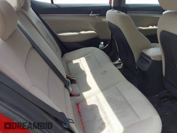 2017 Hyundai Elantra SE z VIN KMHD84LF6HU237514, wystawiony jako IAAI lot #42774933 z przebiegiem 90 583 mil mil oraz . Historia ofert i sprzedaży dostępna na DreamBid. Obrazek 8.