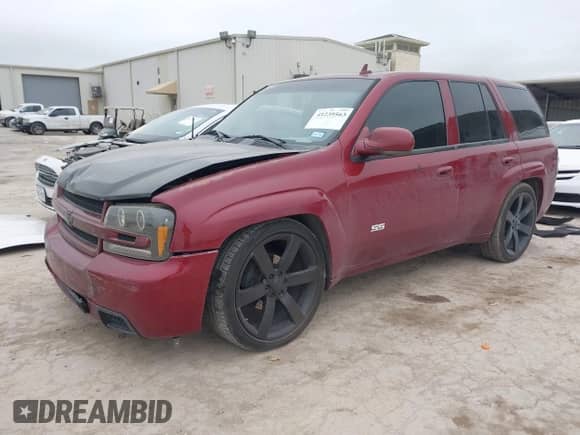 2007 Chevrolet TrailBlazer SS z VIN 1GNET13H272128900, wystawiony jako IAAI lot #41239563 z przebiegiem 139 774 mil mil oraz . Historia ofert i sprzedaży dostępna na DreamBid. Obrazek 2.