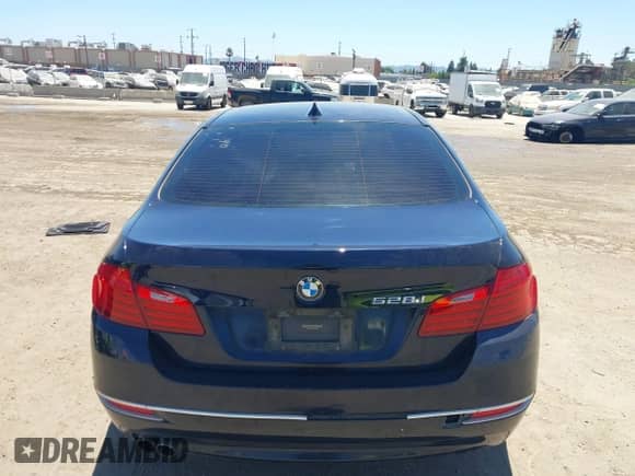 2015 BMW 5 Series 528i с VIN WBA5A5C53FD524801, выставлен на аукционе IAAI как лот 42894370 с пробегом 134 495 миль миль и . История ставок и продаж доступна на DreamBid. Изображение 16.