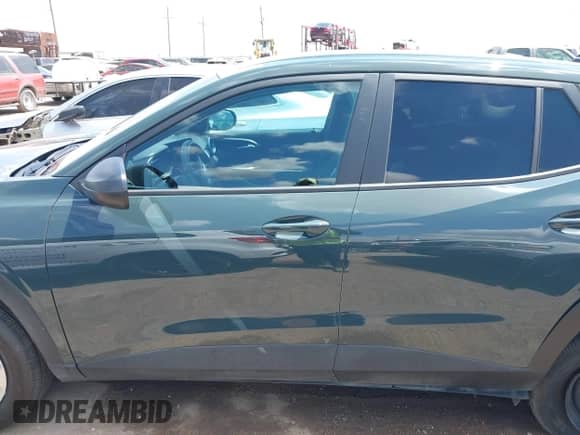2025 Chevrolet Trax LS with VIN KL77LFEP1SC158411, listed as a IAAI auction lot 43078185 with 4,253 mi miles and . Bid and sale history available at DreamBid. Image 14.