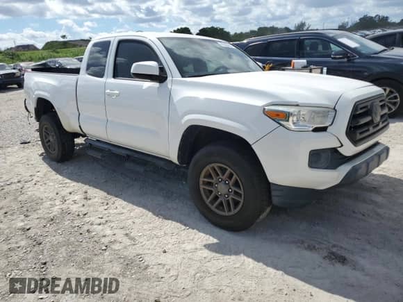 2018 Toyota Tacoma SR with VIN 5TFRX5GN0JX117264, listed as a Copart auction lot 81920455 with 61,942 mi miles and Salvage title. Bid and sale history available at DreamBid. Image 4.