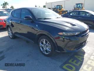 2024 Dodge Hornet R/T с VIN ZACPDFCW1R3A36008, выставлен на аукционе IAAI как лот 41353789 с пробегом 17 810 миль миль и . История ставок и продаж доступна на DreamBid. Изображение 1.