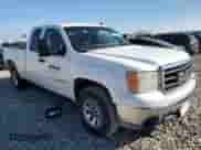 2011 GMC Sierra 1500 SL z VIN 1GTR2UEA8BZ118869, wystawiony jako Copart lot #47571315 z przebiegiem 311 849 mil mil oraz Czysty tytuł • Clean title. Historia ofert i sprzedaży dostępna na DreamBid. Obrazek 4.