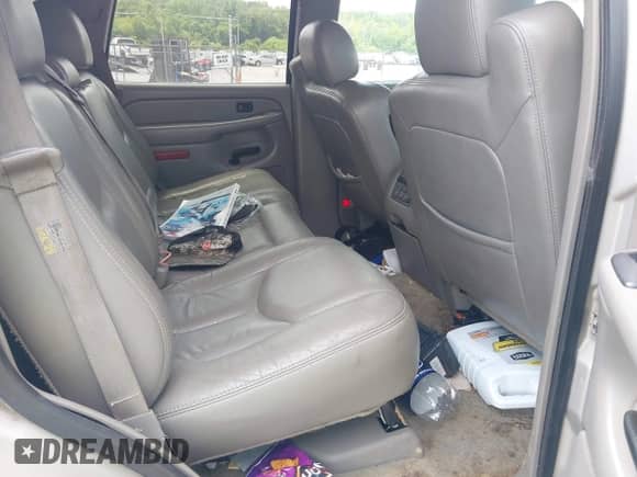 2004 Chevrolet Tahoe LT с VIN 1GNEC13Z64R255449, выставлен на аукционе IAAI как лот 42451368 с пробегом 288 865 миль миль и . История ставок и продаж доступна на DreamBid. Изображение 8.