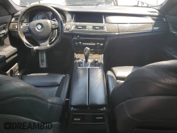 2013 BMW 7 Series 750Li с VIN WBAYE8C52DD132232, выставлен на аукционе Copart как лот 67443175 с пробегом 80 921 миль миль и Чистый • Clean title. История ставок и продаж доступна на DreamBid. Изображение 8.