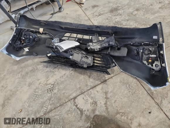 2020 Chevrolet Equinox LT z VIN 3GNAXUEV4LS503322, wystawiony jako Copart lot #82056935 z przebiegiem 53 267 mil mil oraz Szkoda całkowita • Salvage title. Historia ofert i sprzedaży dostępna na DreamBid. Obrazek 13.