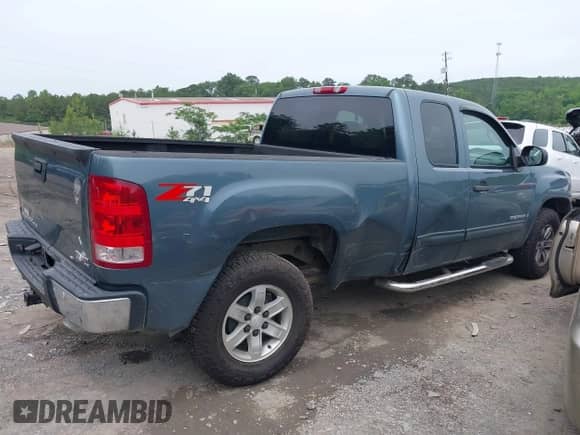 2007 GMC Sierra 1500 SLE2 with VIN 2GTEK19J371585592, listed as a IAAI auction lot 42236160 with 204,163 mi miles and . Bid and sale history available at DreamBid. Image 6.