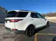 2019 Land Rover Discovery HSE z VIN SALRR2RV0K2400468, wystawiony jako Copart lot #86889604 z przebiegiem 135 186 mil mil oraz Czysty tytuł • Clean title. Historia ofert i sprzedaży dostępna na DreamBid. Obrazek 3.