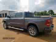 2020 Ram 1500 Laramie z VIN 1C6RREJT6LN100718, wystawiony jako Copart lot #59289735 z przebiegiem 120 460 mil mil oraz Szkoda całkowita • Salvage title. Historia ofert i sprzedaży dostępna na DreamBid. Obrazek 2.