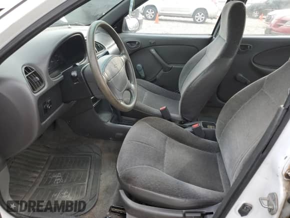 2001 Chevrolet Metro Lsi с VIN 2C1MR522X16713531, выставлен на аукционе Copart как лот 81831334 с пробегом 146 481 миль миль и Списание • Salvage title. История ставок и продаж доступна на DreamBid. Изображение 7.