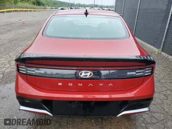 2025 Hyundai Sonata SEL z VIN KMHL64JA5SA446888, wystawiony jako Copart lot #69775505 z przebiegiem 20 701 mil mil oraz Czysty tytuł • Clean title. Historia ofert i sprzedaży dostępna na DreamBid. Obrazek 6.