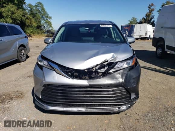 2022 Toyota Sienna LE с VIN 5TDKRKEC8NS116595, выставлен на аукционе Copart как лот 85695915 с пробегом 166 504 миль миль и Чистый • Clean title. История ставок и продаж доступна на DreamBid. Изображение 5.