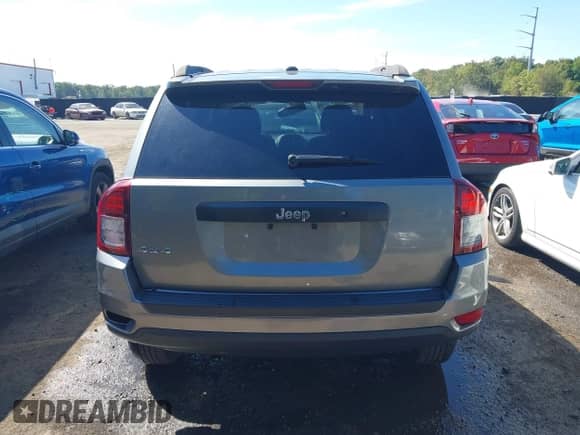 2014 Jeep Compass Sport с VIN 1C4NJDBB1ED607601, выставлен на аукционе IAAI как лот 43329852 с пробегом 135 237 миль миль и . История ставок и продаж доступна на DreamBid. Изображение 17.