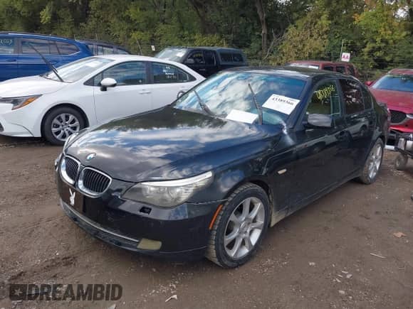 2008 BMW 5 Series 535xi с VIN WBANV93558CZ67889, выставлен на аукционе IAAI как лот 43389366 с пробегом 250 667 миль миль и . История ставок и продаж доступна на DreamBid. Изображение 2.