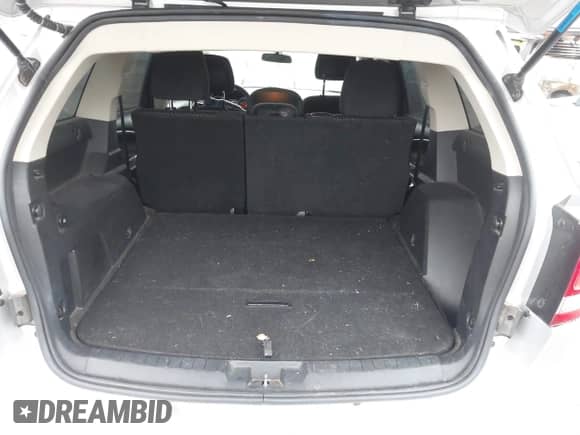 2011 Dodge Journey Express z VIN 3D4PG4FB7BT516245, wystawiony jako IAAI lot #43550253 z przebiegiem 165 955 mil mil oraz . Historia ofert i sprzedaży dostępna na DreamBid. Obrazek 12.