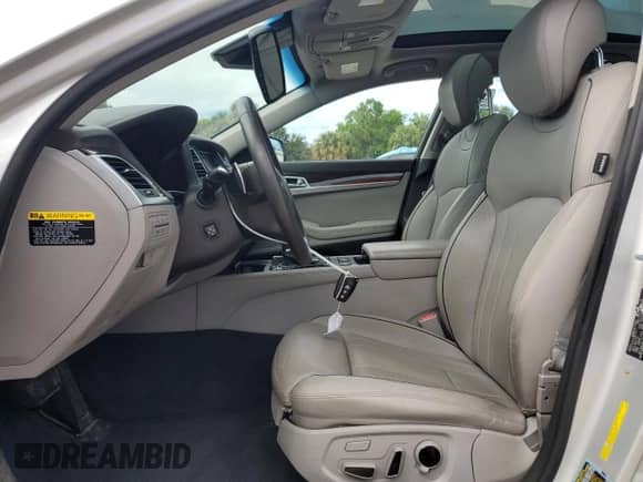 2016 Hyundai Genesis 3.8L с VIN KMHGN4JE8GU137963, выставлен на аукционе Copart как лот 84047725 с пробегом 67 983 миль миль и Списание • Salvage title. История ставок и продаж доступна на DreamBid. Изображение 7.