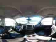 2017 GMC Sierra 1500 SLT z VIN 1GTV2NEJ3HZ146009, wystawiony jako IAAI lot #43461744 z przebiegiem 116 212 mil mil oraz . Historia ofert i sprzedaży dostępna na DreamBid. Obrazek 17.