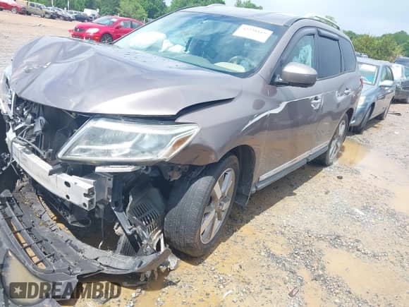 2014 Nissan Pathfinder SL with VIN 5N1AR2MN0EC639332, listed as a IAAI auction lot 42238169 with 153,704 mi miles and . Bid and sale history available at DreamBid. Image 17.