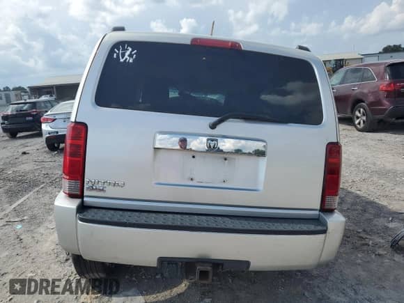 2007 Dodge Nitro SLT z VIN 1D8GT58K97W619567, wystawiony jako Copart lot #71322465 z przebiegiem 234 159 mil mil oraz Szkoda całkowita • Salvage title. Historia ofert i sprzedaży dostępna na DreamBid. Obrazek 6.