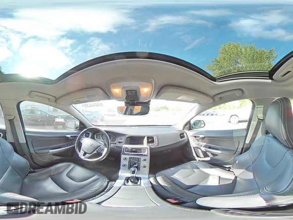 2018 Volvo S60 Dynamic с VIN YV140MTLXJ2452438, выставлен на аукционе Copart как лот 64044385 с пробегом 69 597 миль миль и Списание • Salvage title. История ставок и продаж доступна на DreamBid. Изображение 14.