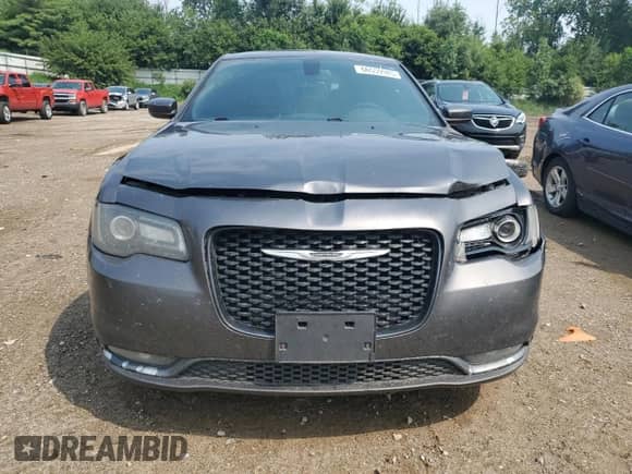 2015 Chrysler 300 S with VIN 2C3CCAGG5FH892428, listed as a Copart auction lot 66559985 with 199,561 mi miles and Clean title. Bid and sale history available at DreamBid. Image 5.