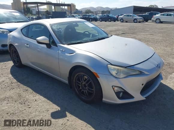 2013 Scion FR-S с VIN JF1ZNAA11D1713775, выставлен на аукционе IAAI как лот 43395374 с пробегом 81 384 миль миль и . История ставок и продаж доступна на DreamBid. Изображение 1.