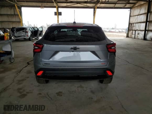 2025 Chevrolet Trax 1RS с VIN KL77LGEP9SC290841, выставлен на аукционе Copart как лот 70334705 с пробегом 951 миль миль и Чистый • Clean title. История ставок и продаж доступна на DreamBid. Изображение 6.