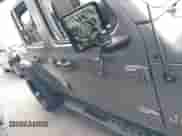 2021 Jeep Wrangler Unlimited 80th Anniversary z VIN 1C4HJXDG8MW519073, wystawiony jako IAAI lot #42666840 z przebiegiem 59 048 mil mil oraz . Historia ofert i sprzedaży dostępna na DreamBid. Obrazek 14.