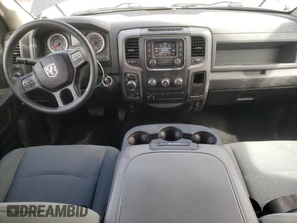 2018 Ram 1500 Tradesman z VIN 1C6RR7KM8JS227763, wystawiony jako Copart lot #65840045 z przebiegiem 72 714 mil mil oraz Czysty tytuł • Clean title. Historia ofert i sprzedaży dostępna na DreamBid. Obrazek 8.