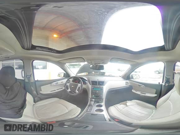 2011 Chevrolet Traverse LTZ z VIN 1GNKVLED4BJ367933, wystawiony jako Copart lot #51948005 z przebiegiem 152 430 mil mil oraz Czysty tytuł • Clean title. Historia ofert i sprzedaży dostępna na DreamBid. Obrazek 14.