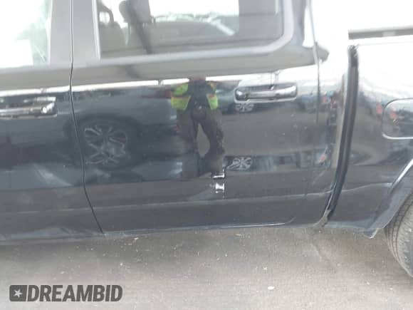 2025 Ram 1500 Big Horn z VIN 1C6RRFFG7SN506037, wystawiony jako IAAI lot #41915215 z przebiegiem 2 137 mil mil oraz . Historia ofert i sprzedaży dostępna na DreamBid. Obrazek 19.