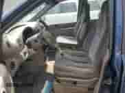 2001 Dodge Caravan SE with VIN 1B4GP253X1B278724, listed as a Copart auction lot 56386365 with 118,226 mi miles and Salvage title. Bid and sale history available at DreamBid. Image 7.