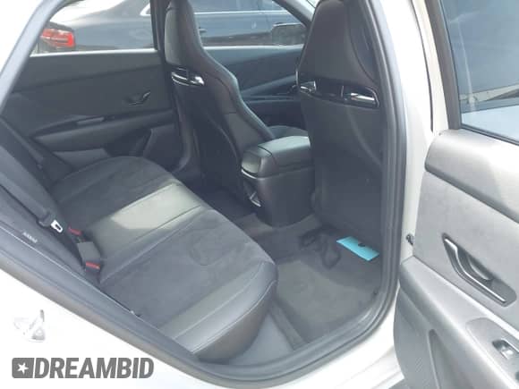 2025 Hyundai Elantra с VIN KMHLW4DK2SU027383, выставлен на аукционе IAAI как лот 42437660 с пробегом 7 877 миль миль и . История ставок и продаж доступна на DreamBid. Изображение 8.