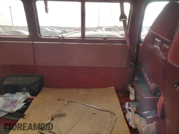 1994 Chevrolet Sportvan с VIN 1GAFG35K9RF184083, выставлен на аукционе Copart как лот 41786445 с пробегом Не указан миль и Списание • Salvage title. История ставок и продаж доступна на DreamBid. Изображение 11.