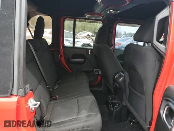 2021 Jeep Wrangler Unlimited Sport Altitude with VIN 1C4HJXDN7MW622869, listed as a Copart auction lot 47247915 with 37,770 mi miles and Non repairable. Bid and sale history available at DreamBid. Image 10.