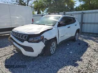 2025 Jeep Compass Sport with VIN 3C4NJDAN2ST515124, listed as a Copart auction lot 84426485 with 4,845 mi miles and Salvage title. Bid and sale history available at DreamBid. Image 1.