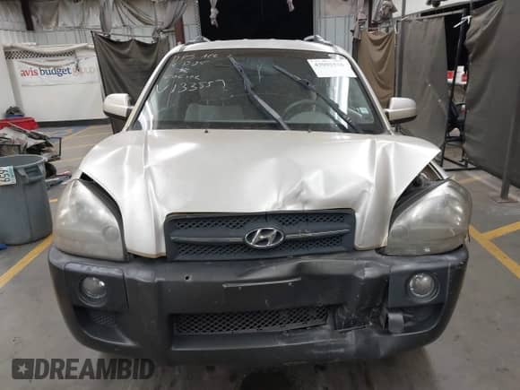 2005 Hyundai Tucson GLS с VIN KM8JN12DX5U135557, выставлен на аукционе IAAI как лот 43002526 с пробегом 197 122 миль миль и . История ставок и продаж доступна на DreamBid. Изображение 12.