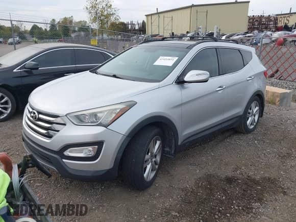 2015 Hyundai Santa Fe z VIN 5XYZW4LAXFG294009, wystawiony jako IAAI lot #43493851 z przebiegiem 89 481 mil mil oraz . Historia ofert i sprzedaży dostępna na DreamBid. Obrazek 17.