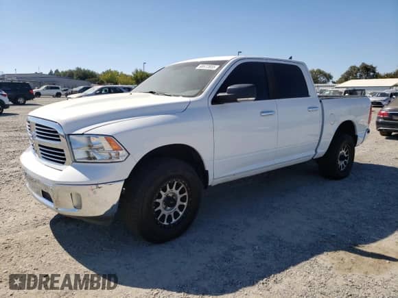 2016 Ram 1500 Lone Star z VIN 1C6RR7LM4GS337569, wystawiony jako Copart lot #68972855 z przebiegiem 144 079 mil mil oraz Czysty tytuł • Clean title. Historia ofert i sprzedaży dostępna na DreamBid. Obrazek 1.