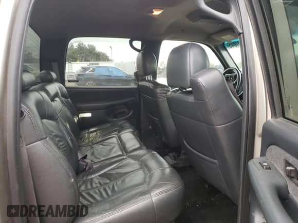 2002 Chevrolet Silverado 1500HD LS с VIN 1GCGK13U42F149301, выставлен на аукционе Copart как лот 46601045 с пробегом 242 766 миль миль и Списание • Salvage title. История ставок и продаж доступна на DreamBid. Изображение 10.