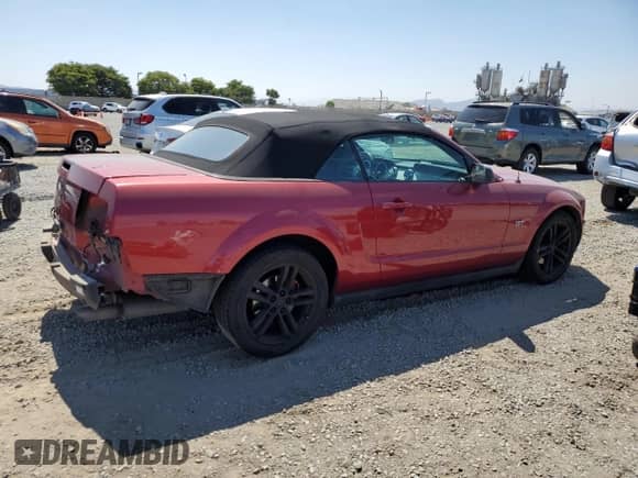 2005 Ford Mustang GT Deluxe с VIN 1ZVFT85H455196014, выставлен на аукционе Copart как лот 64955205 с пробегом 185 633 миль миль и Списание • Salvage title. История ставок и продаж доступна на DreamBid. Изображение 3.