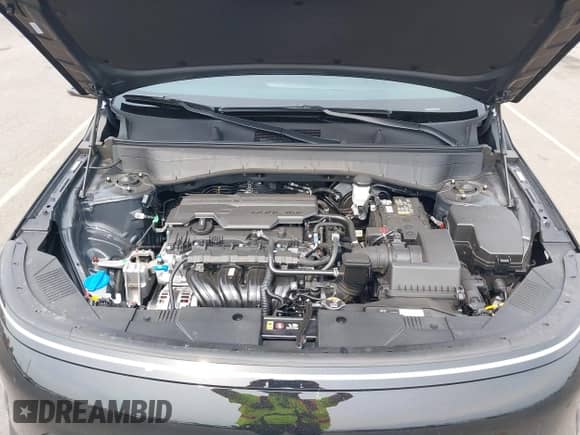 2025 Hyundai Kona SEL with VIN KM8HB3AB5SU253739, listed as a IAAI auction lot 43052126 with 1,971 mi miles and . Bid and sale history available at DreamBid. Image 10.