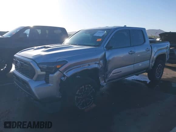 2024 Toyota Tacoma SR5 with VIN 3TMKB5FN2RM001972, listed as a IAAI auction lot 43362889 with 21,644 mi miles and . Bid and sale history available at DreamBid. Image 17.