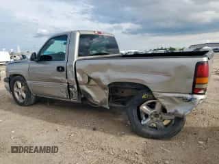 2003 Chevrolet Silverado 1500 Work Truck z VIN 1GCEC14X83Z119411, wystawiony jako Copart lot #81822015 z przebiegiem 146 594 mil mil oraz Szkoda całkowita • Salvage title. Historia ofert i sprzedaży dostępna na DreamBid. Obrazek 2.