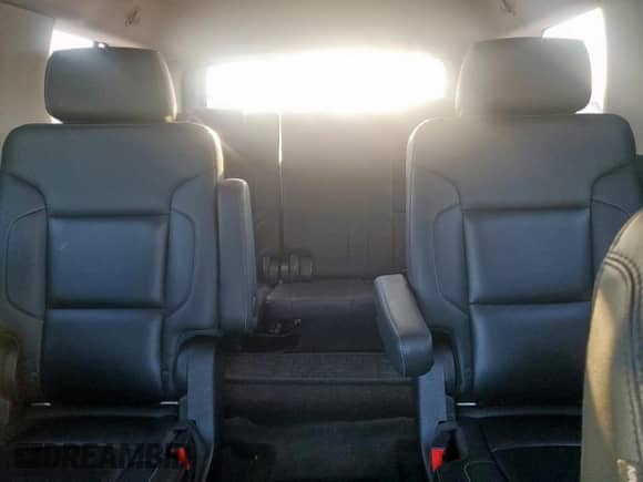 2017 Chevrolet Tahoe LT с VIN 1GNSKBKC7HR317567, выставлен на аукционе Copart как лот 69034435 с пробегом 107 846 миль миль и Списание • Salvage title. История ставок и продаж доступна на DreamBid. Изображение 10.