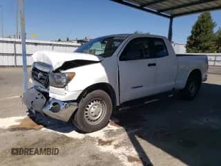 2008 Toyota Tundra с VIN 5TFRU54128X006946, выставлен на аукционе Copart как лот 67748565 с пробегом 171 241 миль миль и Списание • Salvage title. История ставок и продаж доступна на DreamBid. Изображение 1.