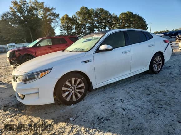 2016 Kia Optima EX with VIN 5XXGU4L34GG065927, listed as a Copart auction lot 87455625 with 80,070 mi miles and Salvage title. Bid and sale history available at DreamBid. Image 1.
