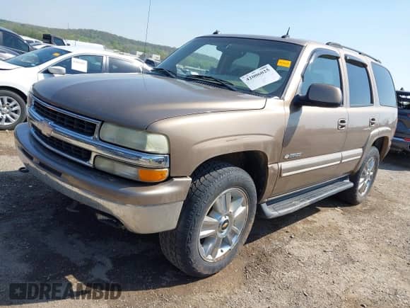 2003 Chevrolet Tahoe Z71 с VIN 1GNEK13Z23R316829, выставлен на аукционе IAAI как лот 42006025 с пробегом Не указан миль и . История ставок и продаж доступна на DreamBid. Изображение 16.